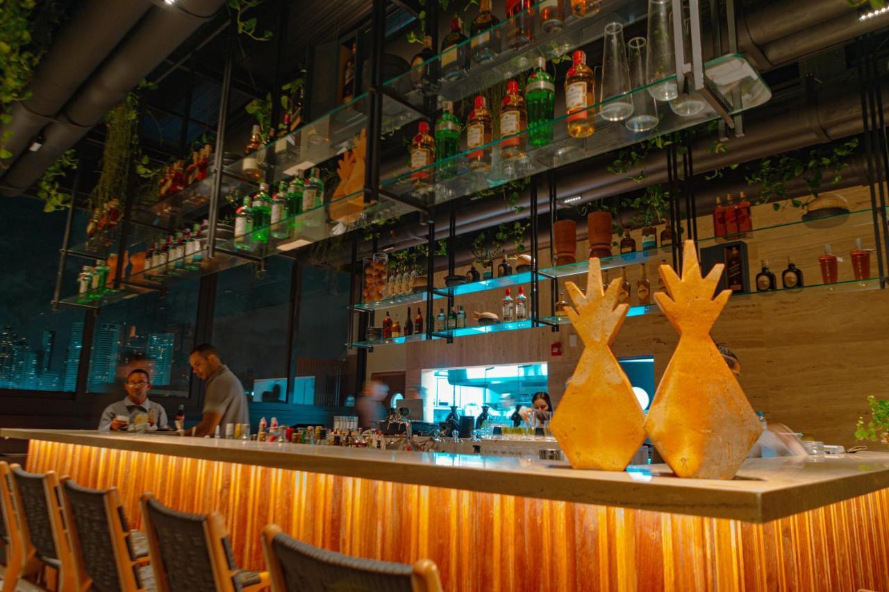 Ba'Ra Hotel João Pessoa Exteriör bild The bar at the 101 Skybar