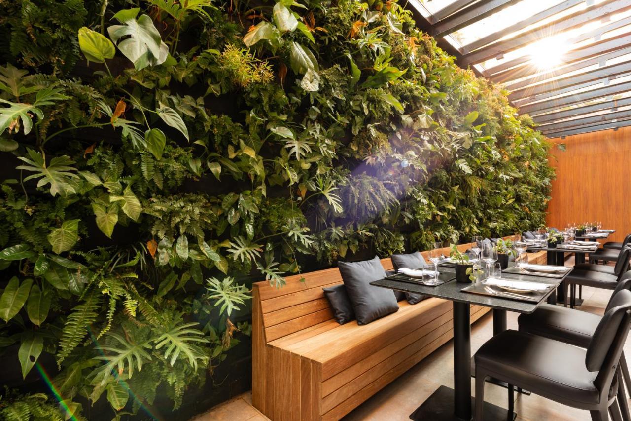 Ba'Ra Hotel João Pessoa Exteriör bild Living wall at the restaurant